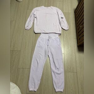 Aerie Woman's Light Purple Sweatpants & Top Set